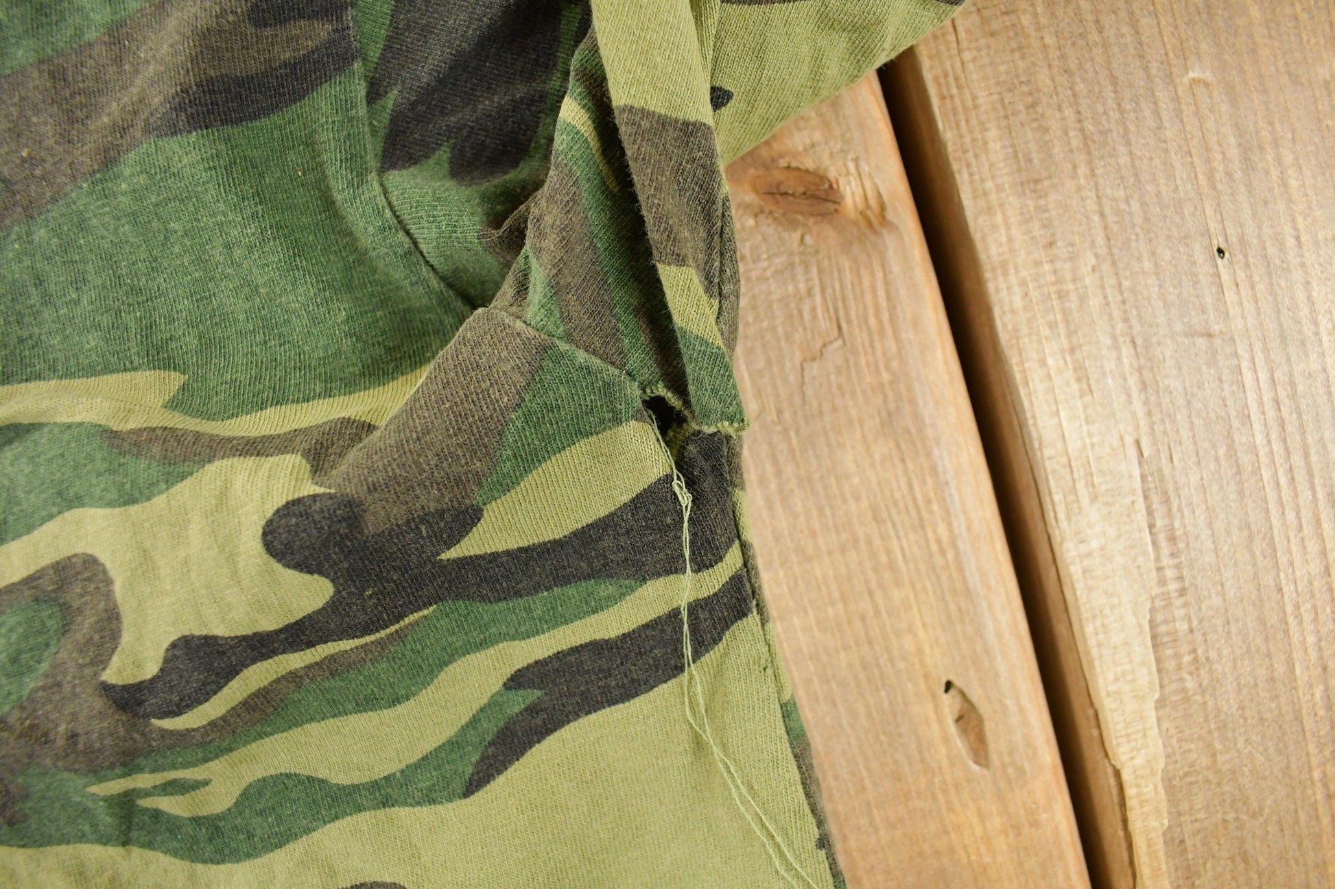 Vintage 1990s Distressed Woodland Camo T-Shirt Men's Large from propervintagecanada