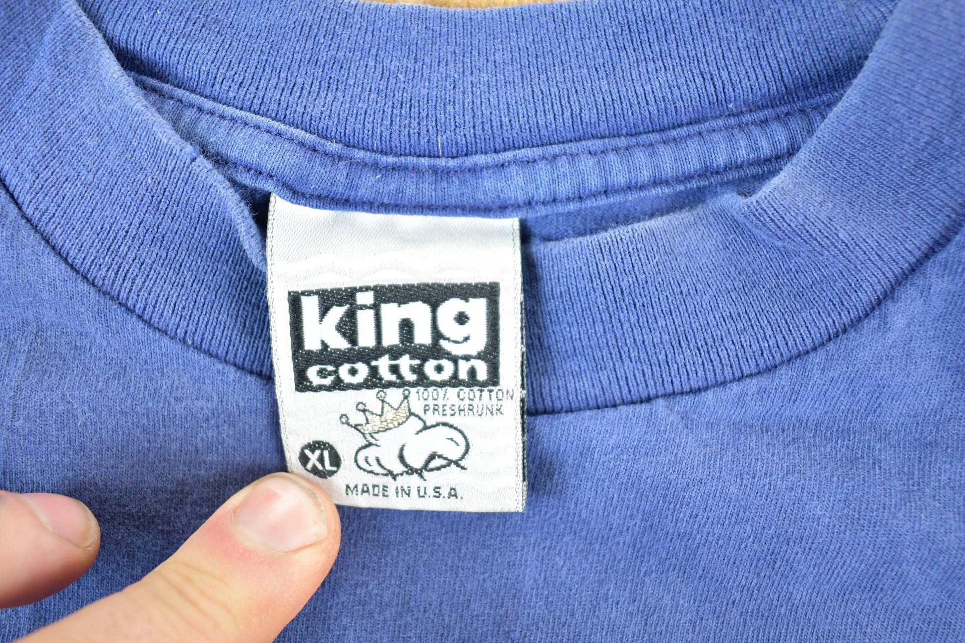 Vintage 1990s Dive In T-Shirt Men's Large from propervintagecanada