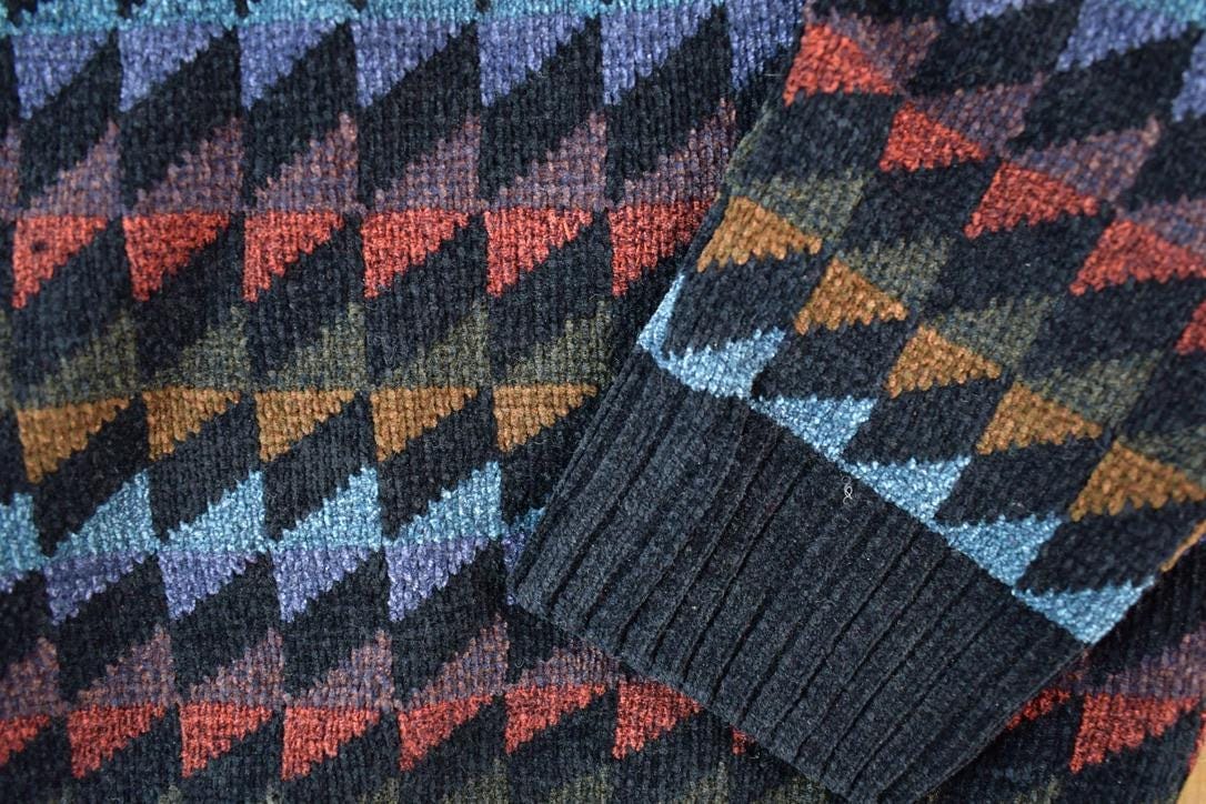 Vintage 1990s Dockers Knit Abstract Pattern Crewneck Sweater Mens M from propervintagecanada