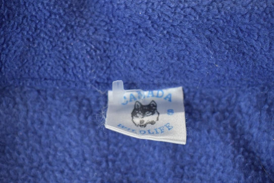 Vintage 1990s Dolphins Canadian Wildlife Fleece Outdoorsman Sweater Women's M-L from propervintagecanada