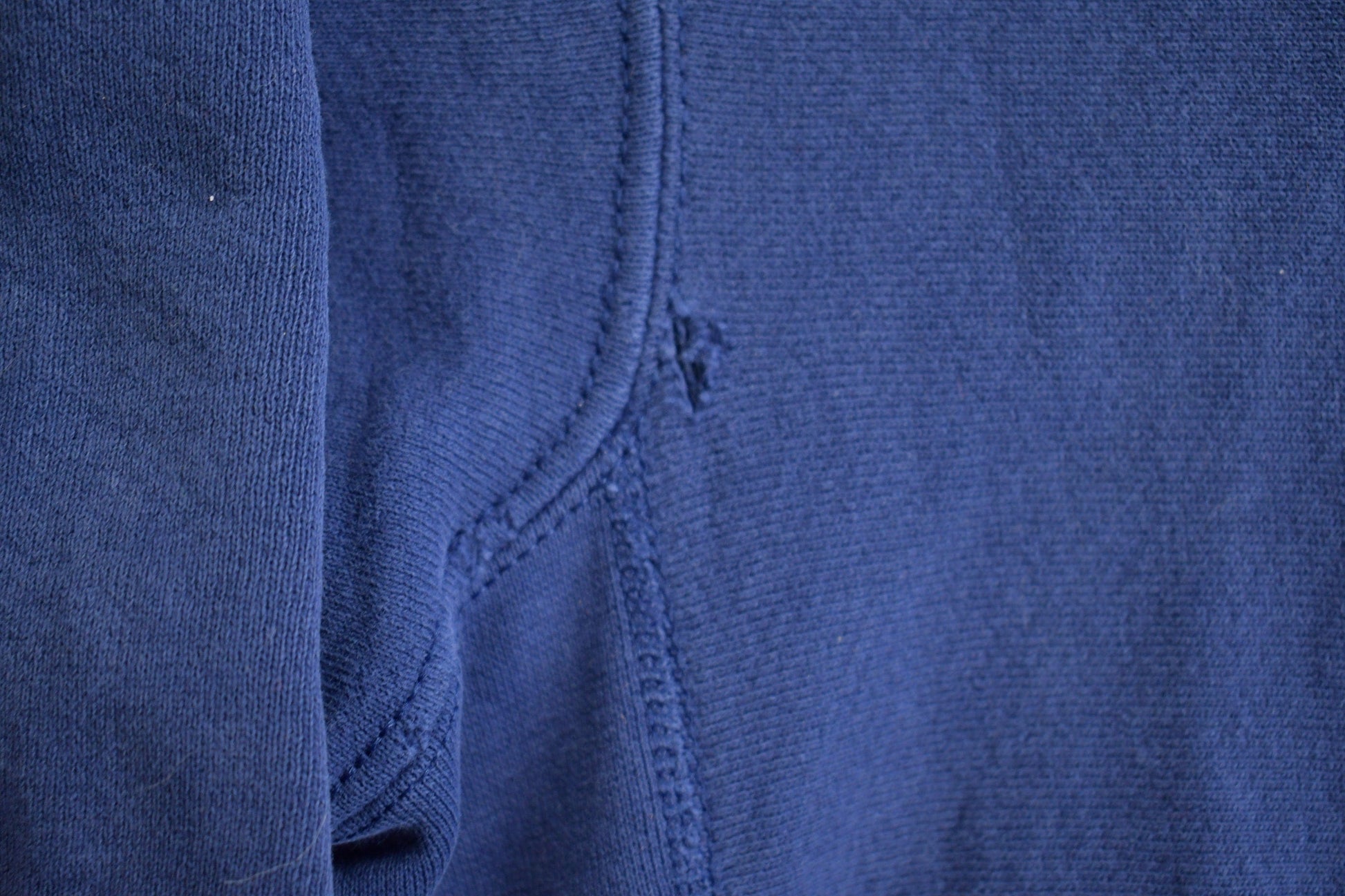 Vintage 1990s Drake University Collegiate Crewneck / Embroidered / NCAA Sweatshirt / Sportswear / Americana / Iowa Crewneck / Drake Crewneck from propervintagecanada