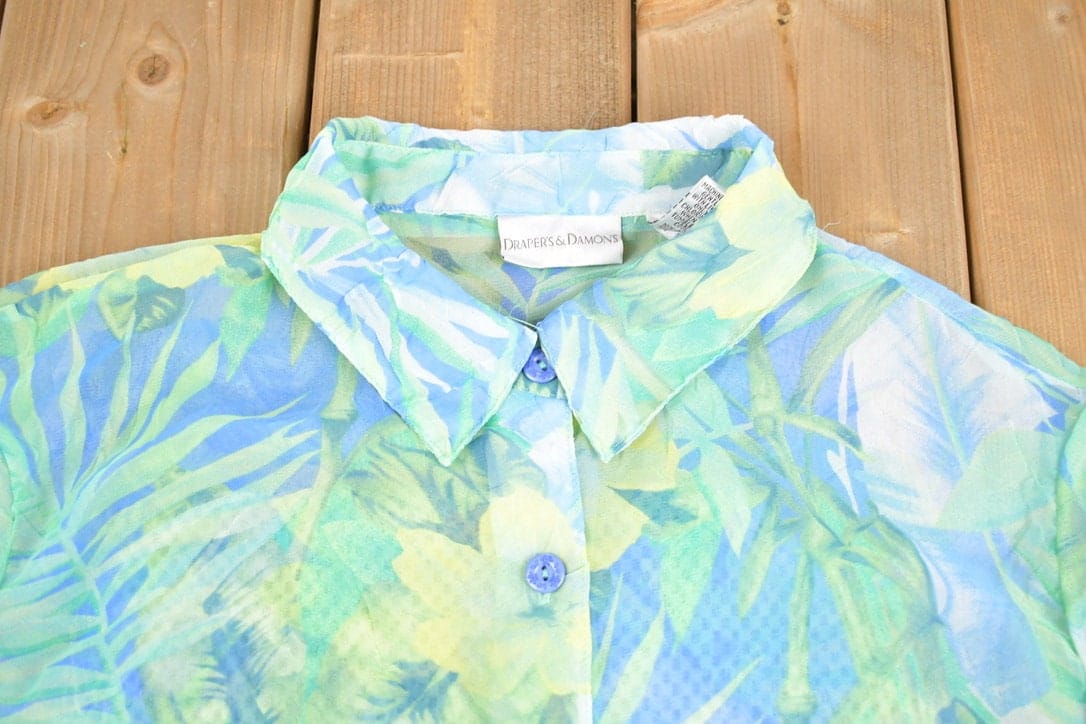 Vintage 1990s Drapers & Damons Floral Print Button Up Shirt Men's XL from propervintagecanada