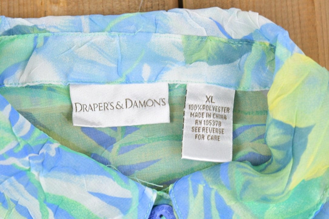 Vintage 1990s Drapers & Damons Floral Print Button Up Shirt Men's XL from propervintagecanada