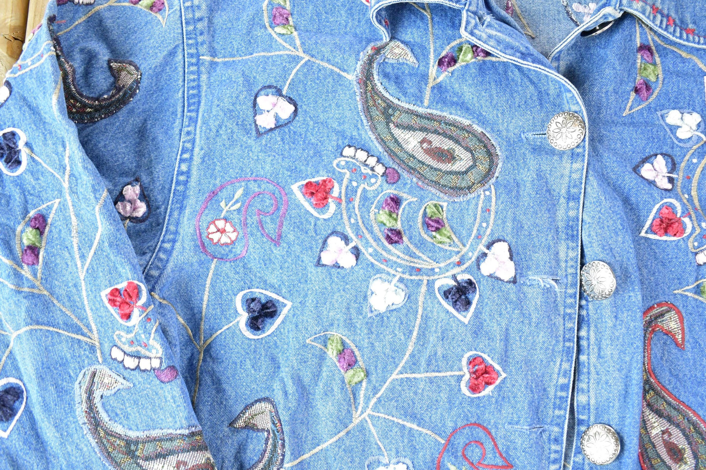 Vintage 1990s Dressbarn Womens AOP Western Style Paisley Denim Button Up Shirt Womens XL from propervintagecanada