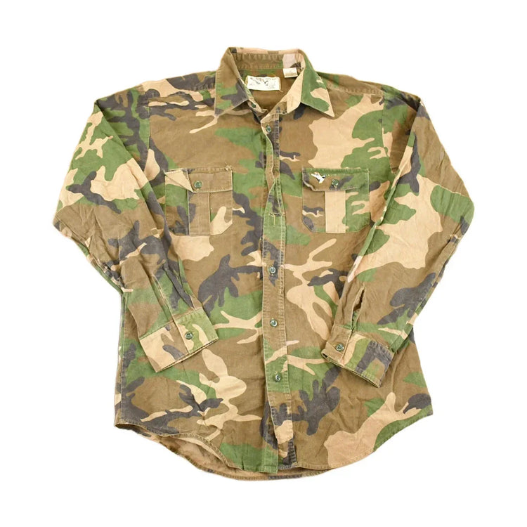 Vintage 1990s Duck Bay Camo Button Up Hunting Shirt Mens M from propervintagecanada