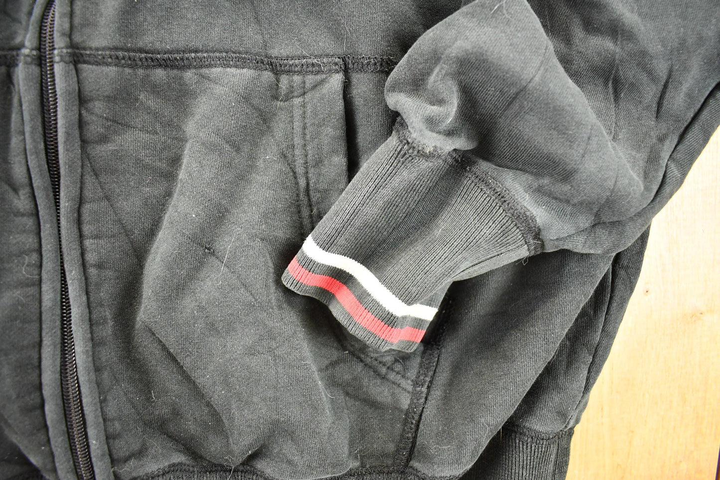 Vintage 1990s Ecko Unltd Actual Factual Zip Up Hoodie Sweater Men's L from propervintagecanada