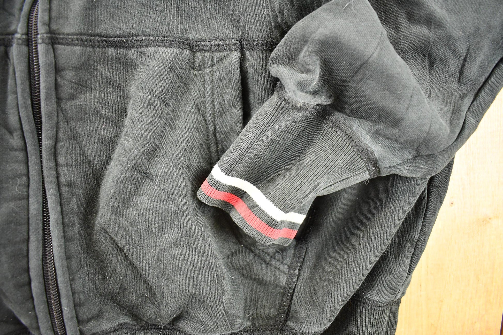 Vintage 1990s Ecko Unltd Actual Factual Zip Up Hoodie Sweater Men's L from propervintagecanada
