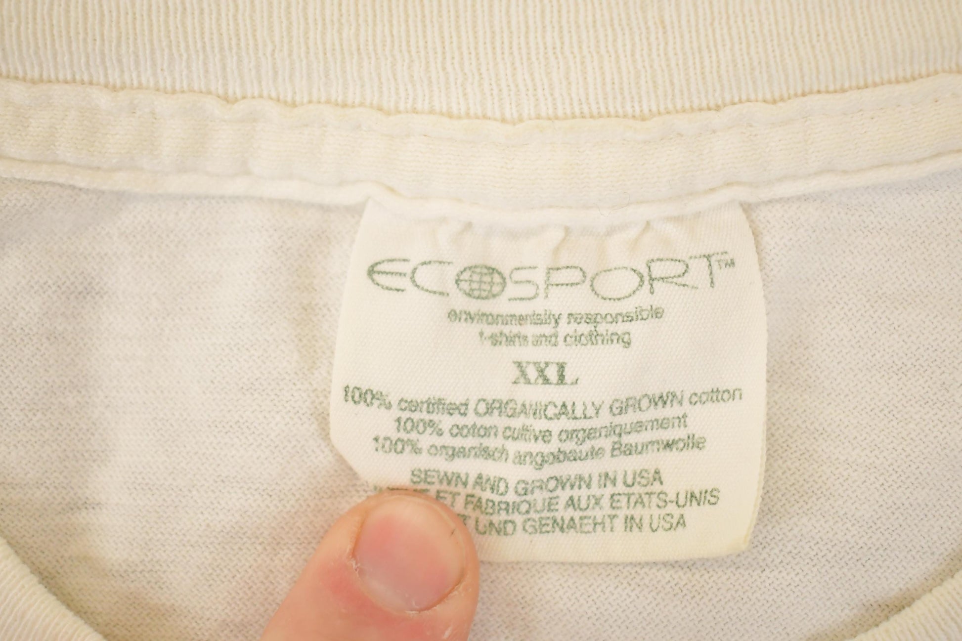 Vintage 1990s Ecosport All The Animals Souvenir Travel T-Shirt Men's XL from propervintagecanada