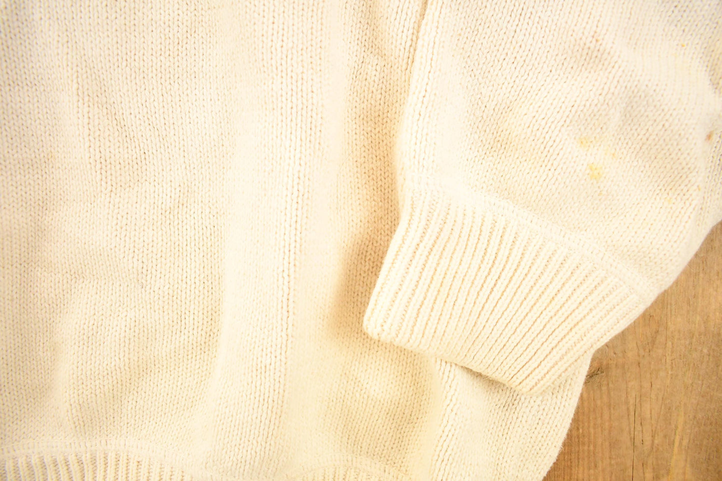 Vintage 1990s Eddie Bauer Cream Chunky Knit Crewneck Sweater Mens L from propervintagecanada