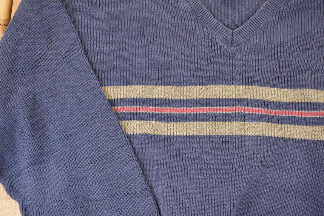 Vintage 1990s Eddie Bauer Knit V Neck Sweater Mens L from propervintagecanada