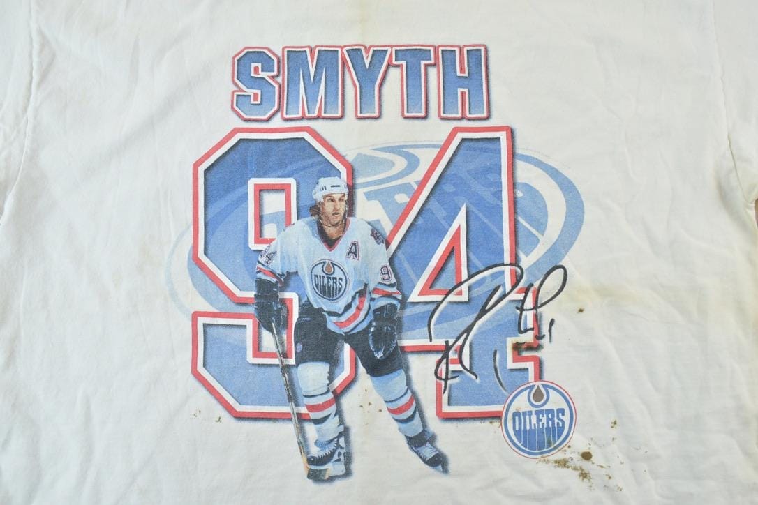 Vintage 1990s Edmonton Oilers Ryan Smith 94 NHL Graphic T-Shirt Men's Large from propervintagecanada