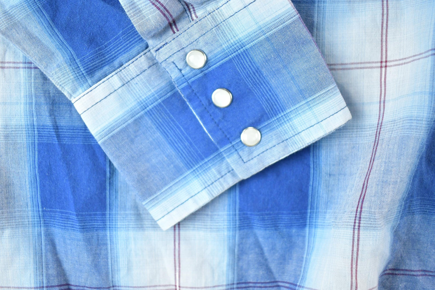 Vintage 1990s Ely Cattleman Western Style Button Up Mens XXL Tall from propervintagecanada