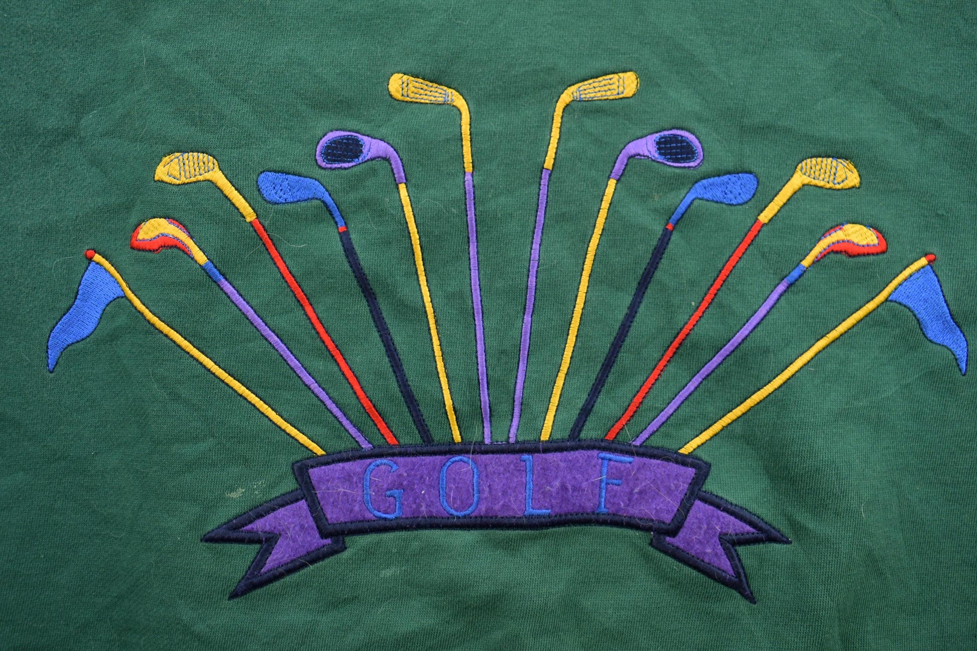 Vintage 1990s Embroidered Golf Club Crewneck Sweatshirt Men's M from propervintagecanada