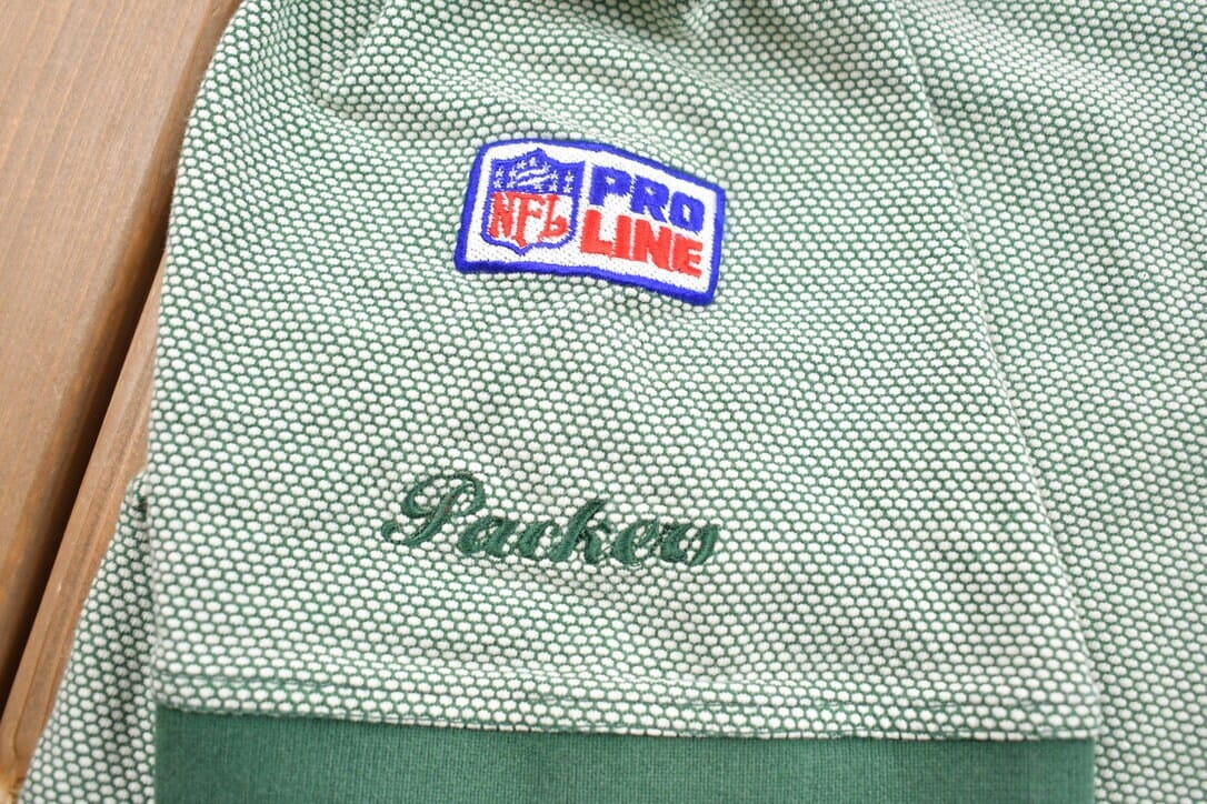 Vintage 1990s Embroidered Pro Line Green Bay Packers NFL Button Up Collar T-Shirt Men's XL from propervintagecanada