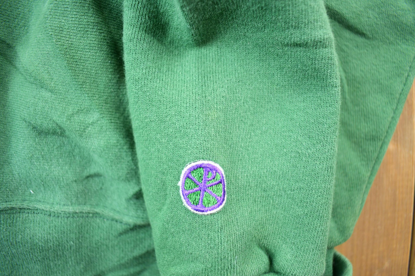 Vintage 1990s En Tuitoi Nika SANTEE University Collegiate Crewneck Men's 2XL from propervintagecanada