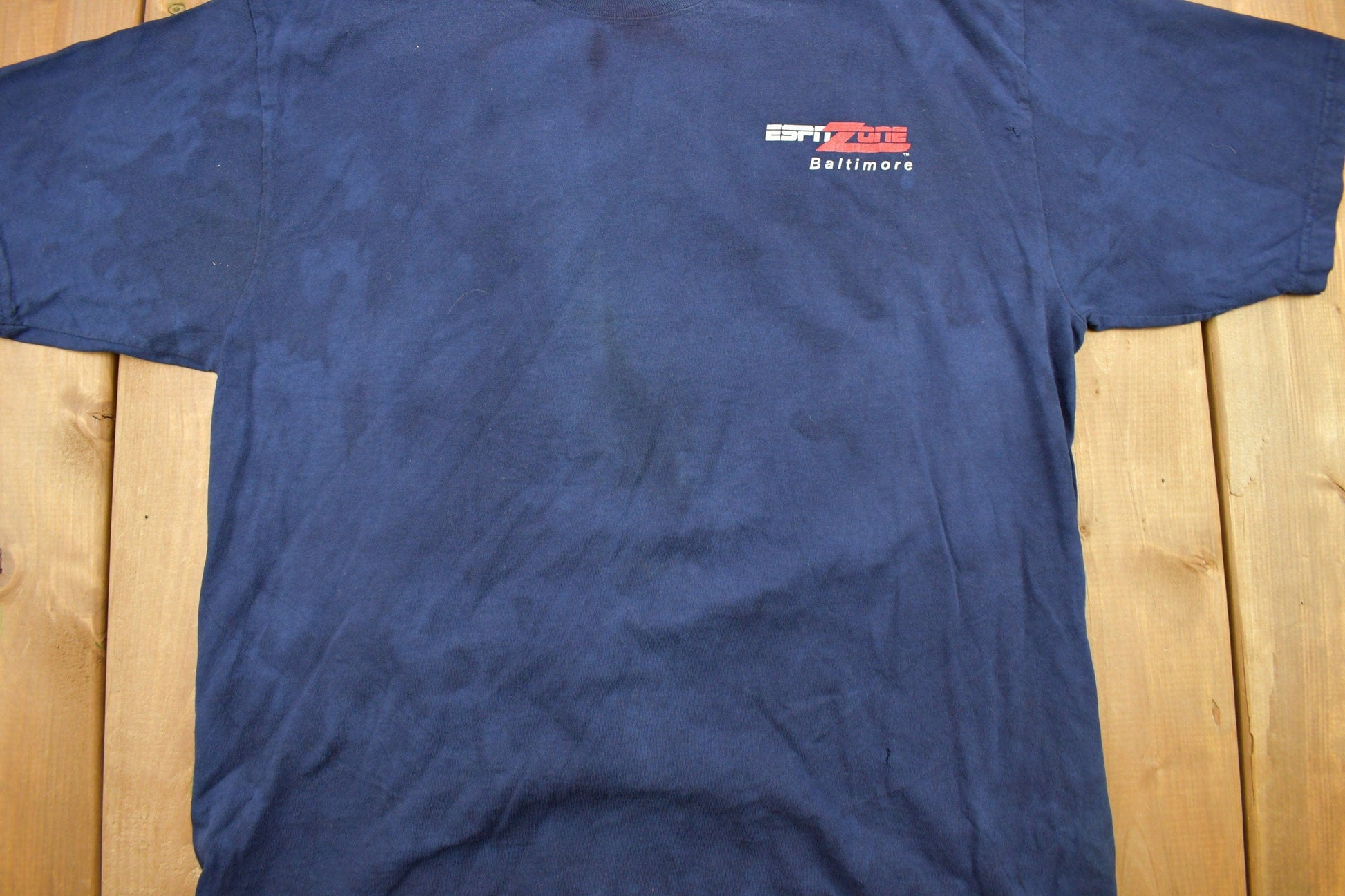 Vintage 1990s ESPN Zone Baltimore Home Made Baseball Graphic T-Shirt Men's XL from propervintagecanada
