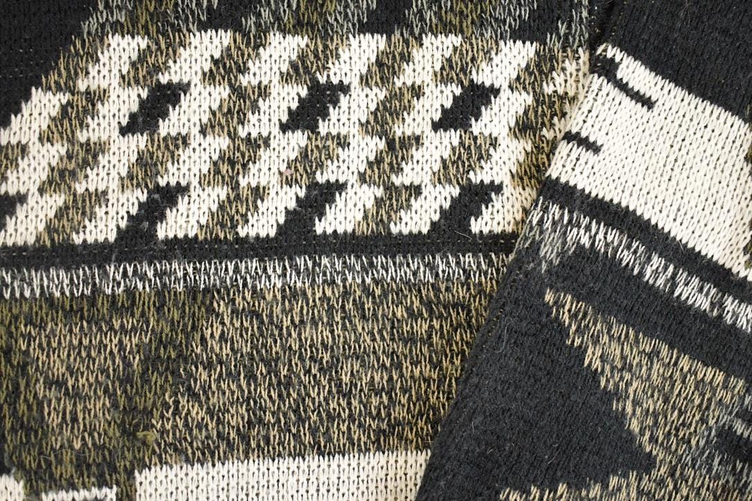 Vintage 1990s Expressions Knit Crewneck Sweater Men's L from propervintagecanada