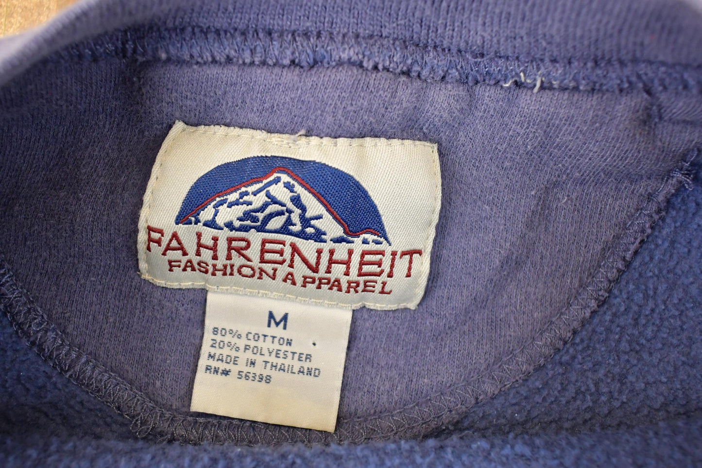 Vintage 1990s Fahrenheit Alaska Embroidered Crewneck Sweatshirt Mens L from propervintagecanada