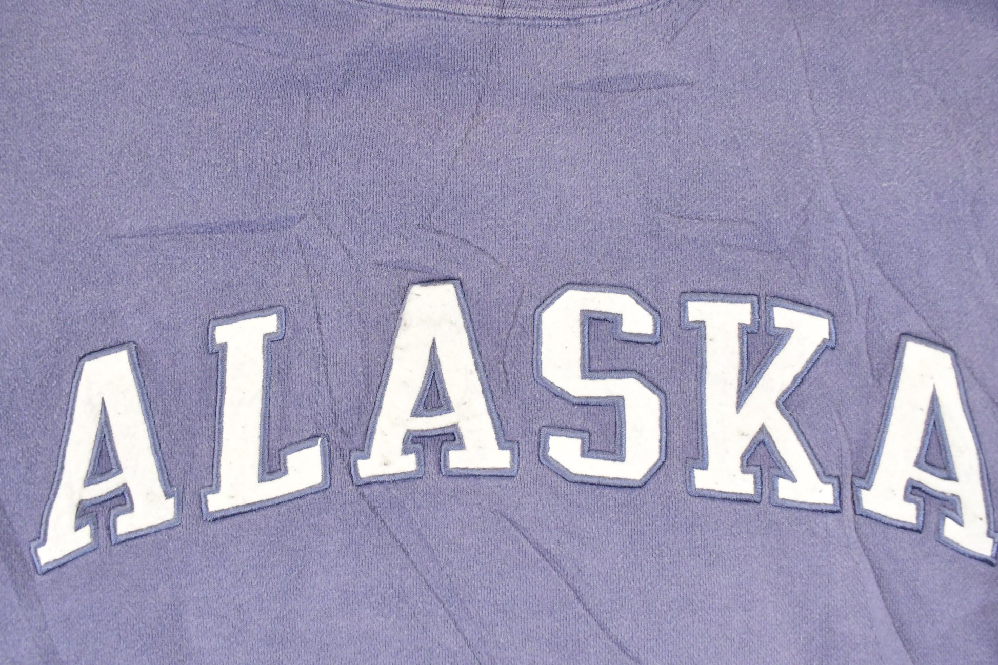 Vintage 1990s Fahrenheit Alaska Embroidered Crewneck Sweatshirt Mens L from propervintagecanada