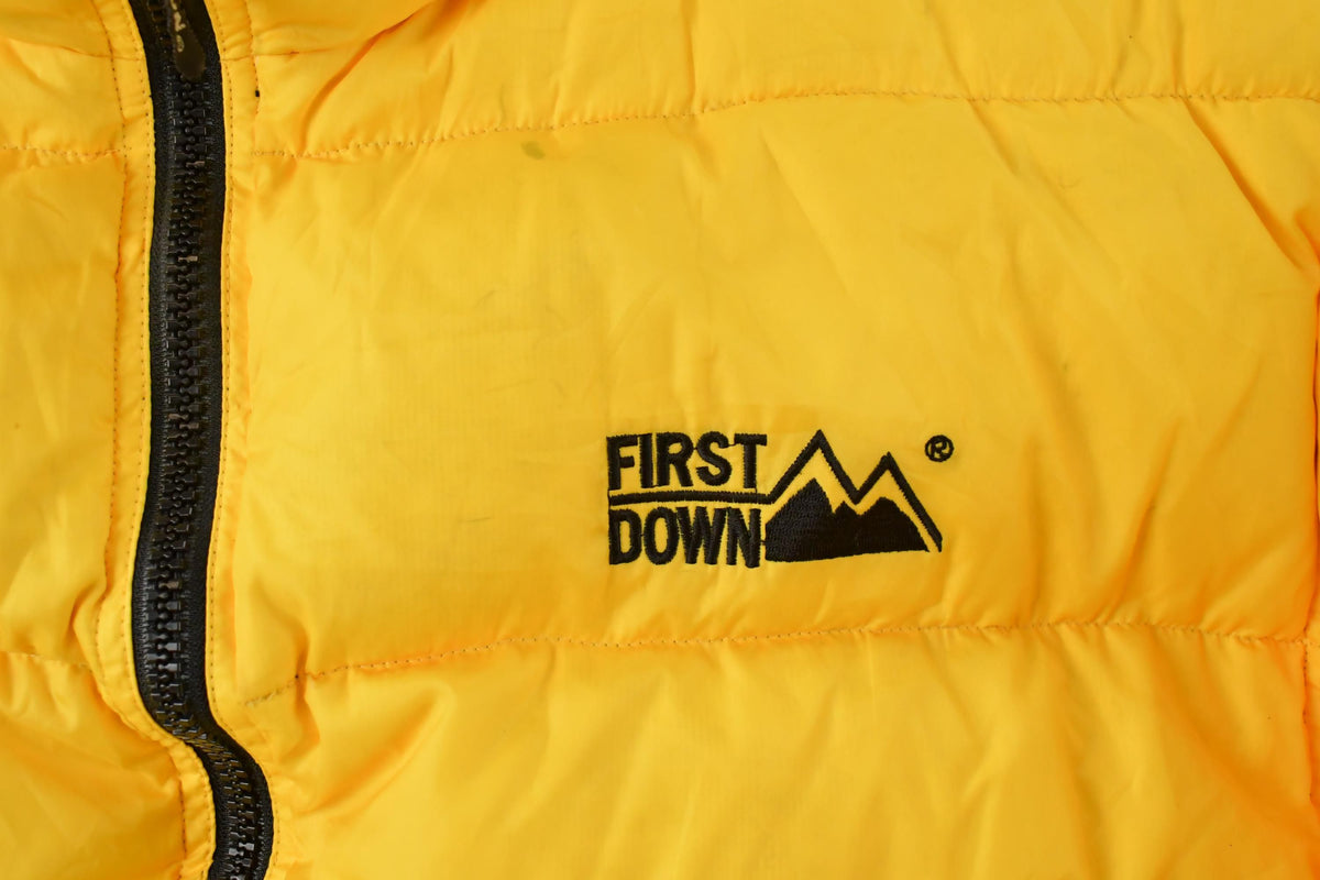 Vintage 1990s First Down Puffer Jacket Men's XL from propervintagecanada
