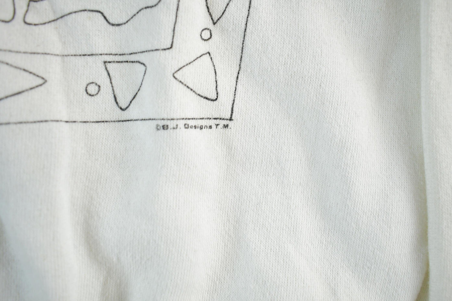 Vintage 1990s Fish Art Crewneck Sweatshirt Mens XL from propervintagecanada