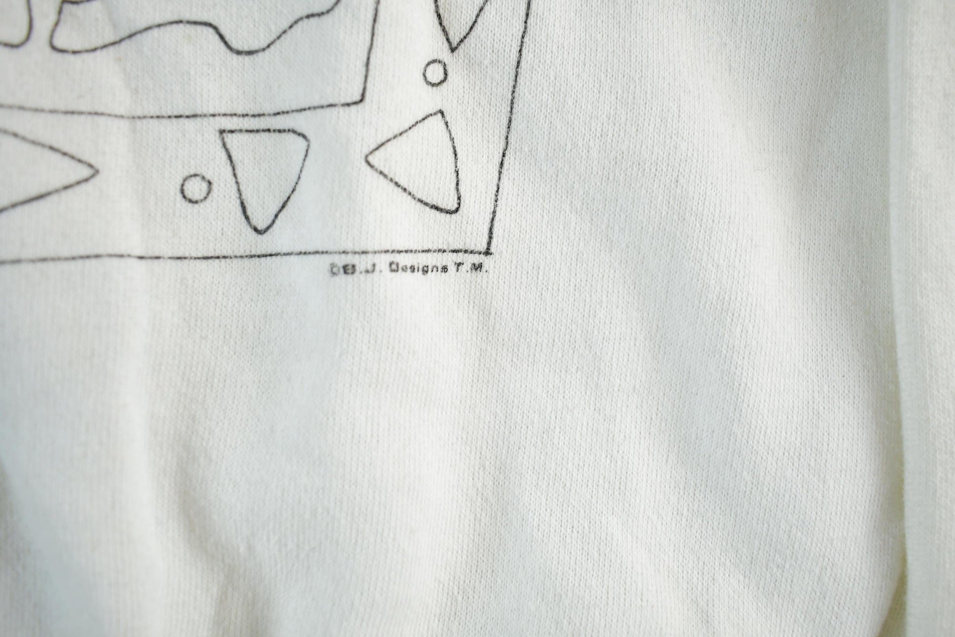 Vintage 1990s Fish Art Crewneck Sweatshirt Mens XL from propervintagecanada