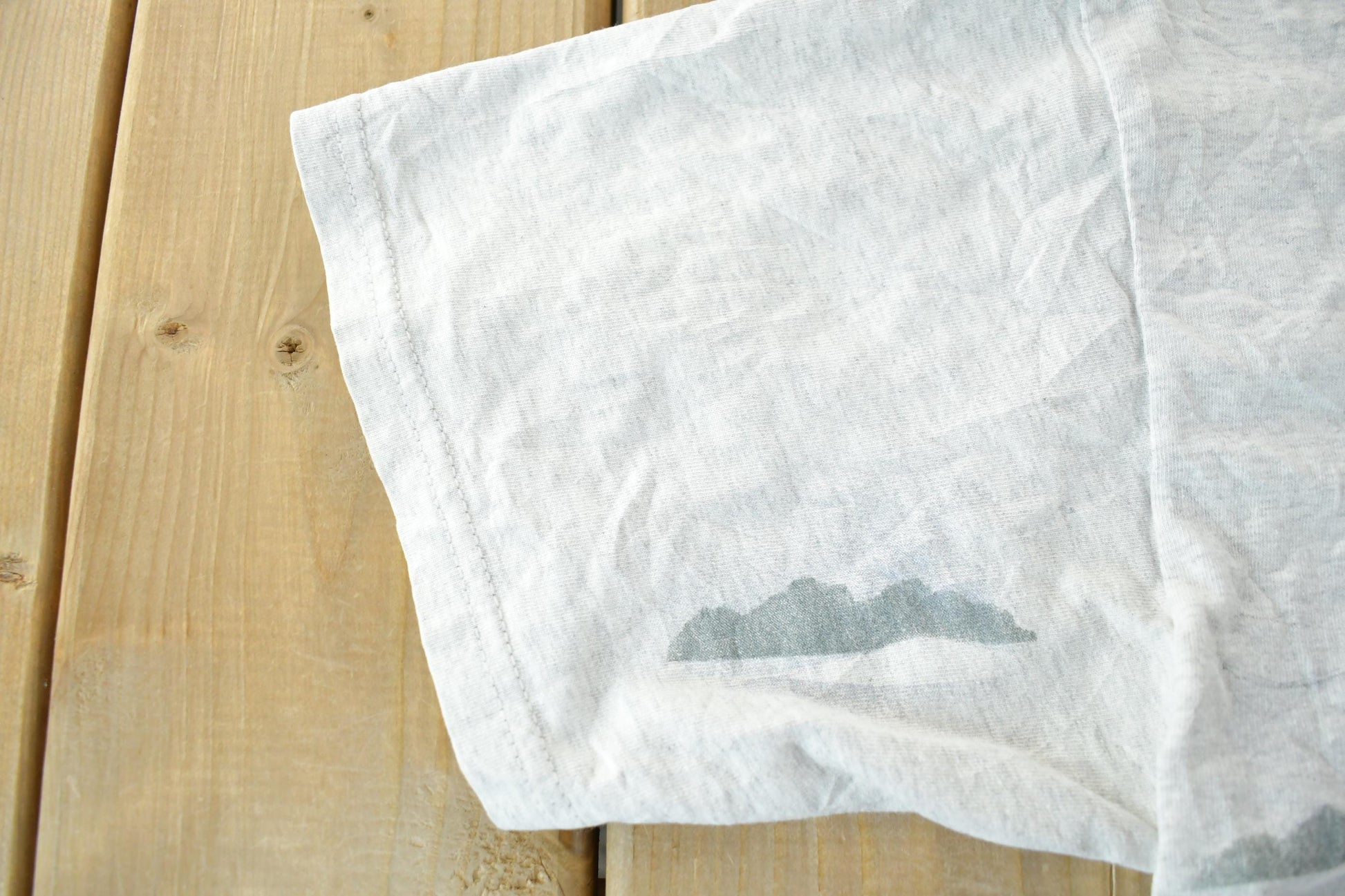 Vintage 1990s Fish T-Shirt Men's Large from propervintagecanada