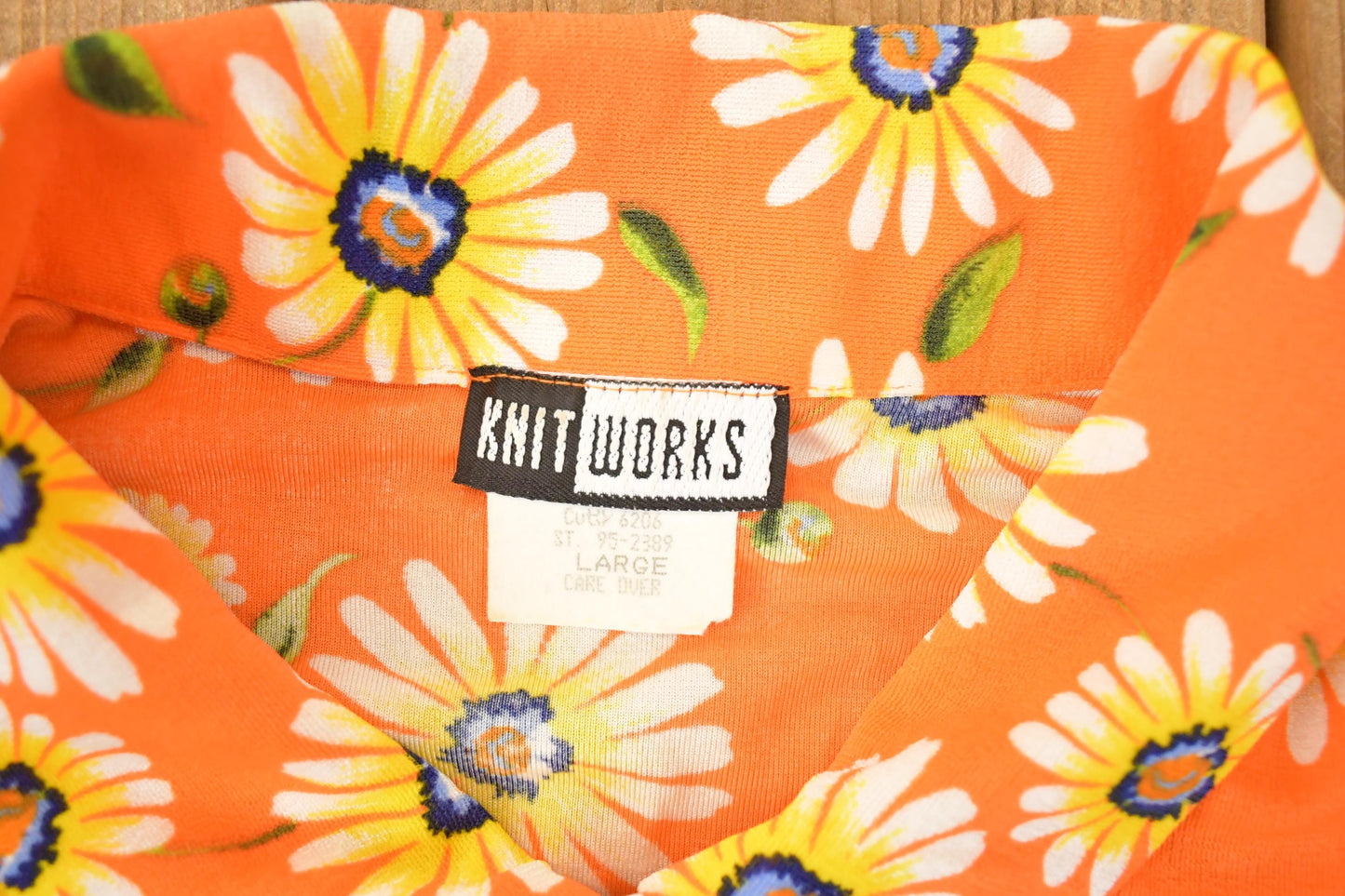 Vintage 1990s Floral AOP Souvenir Zip T-Shirt Women's S from propervintagecanada