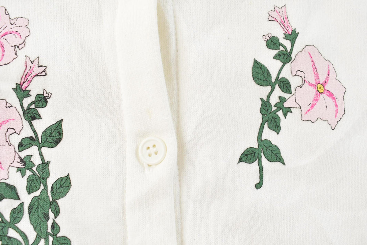Vintage 1990s Flowers Graphic Cardigan Sweatshirt Women's XL from propervintagecanada