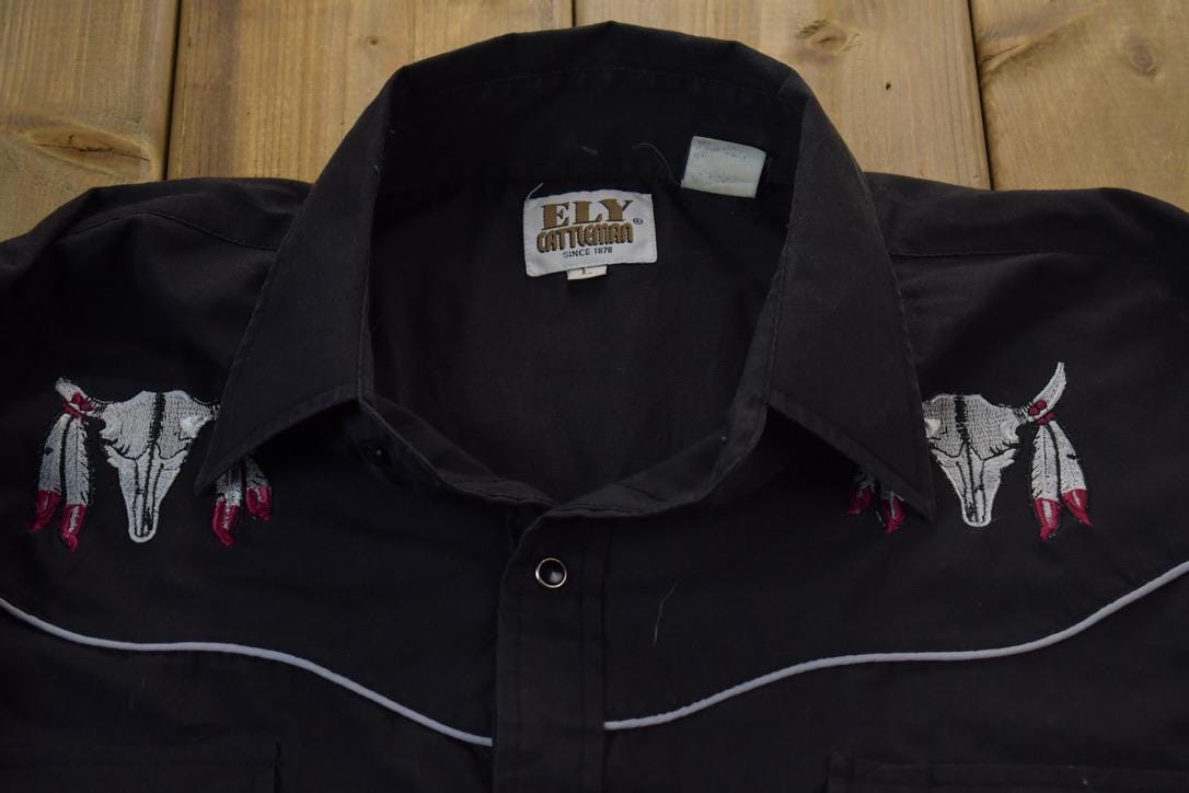 Vintage 1990s Fly Cattlemen Souvenir Button Up-Shirt Men's Large from propervintagecanada