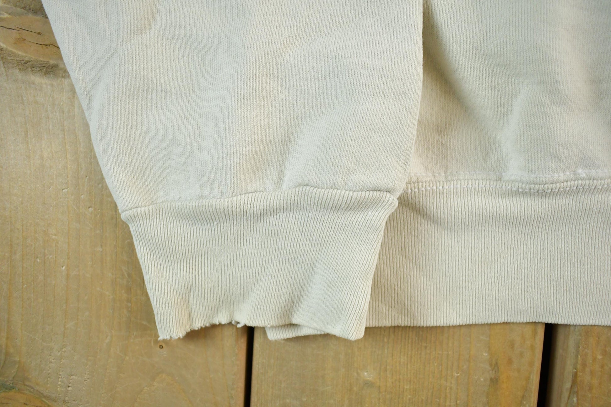 Vintage 1990s Flying Beaver Bar Grill Crewneck Sweatshirt Mens XL from propervintagecanada