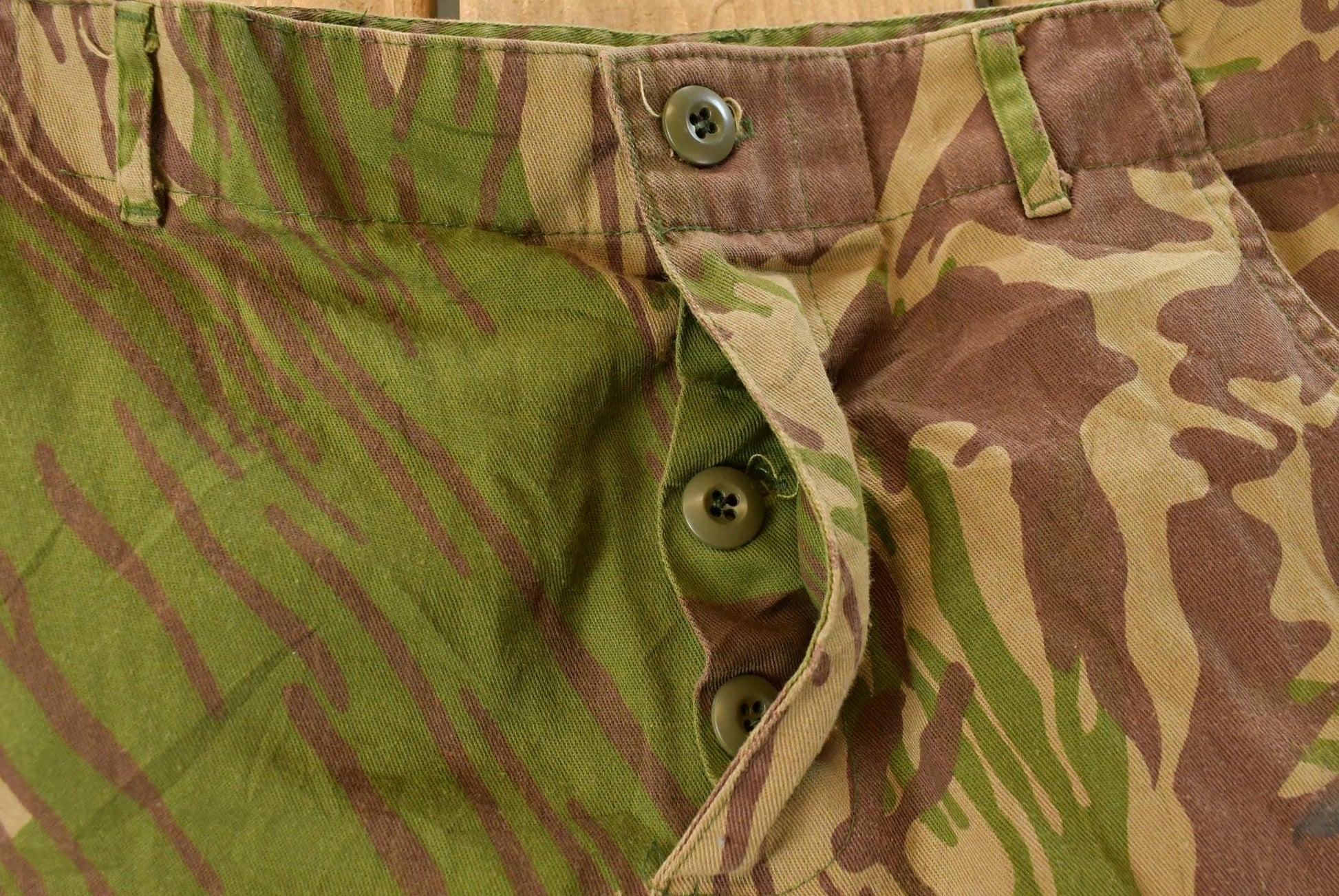 Vintage 1990s Forest Tree Camo Cargo Hunting Pants Men's 36 x 30 from propervintagecanada