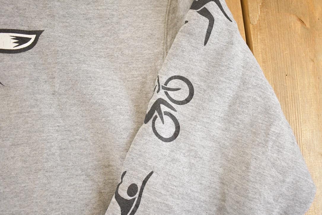 Vintage 1990s Fox Cities Triathlon Club Souvenir Hoodie Sweatshirt Men's M from propervintagecanada