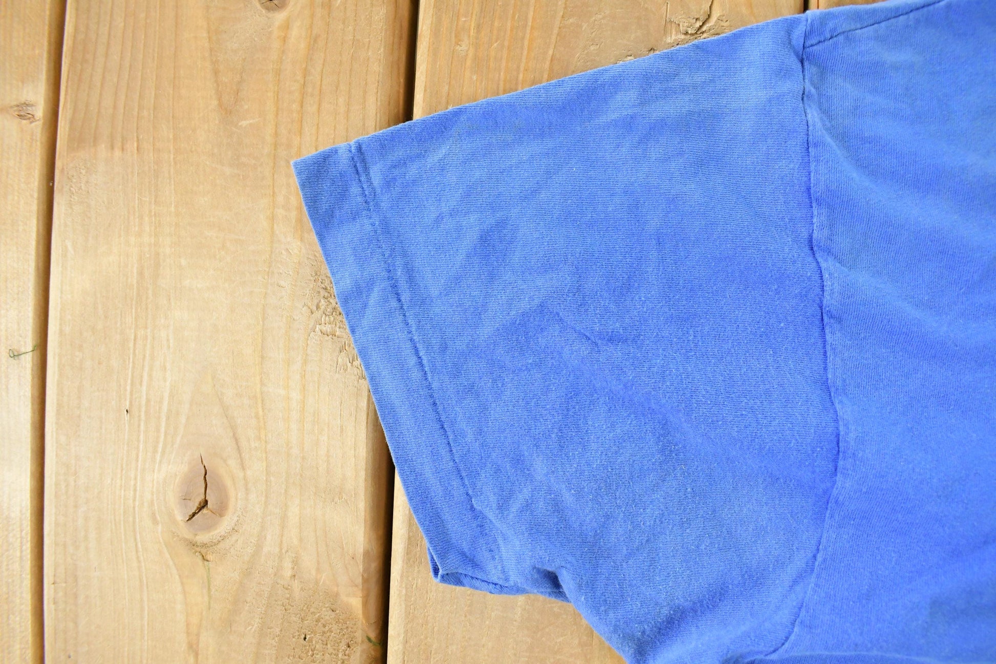Vintage 1990s Fruit of the Loom Blank Pocket T-Shirt Men's Medium from propervintagecanada
