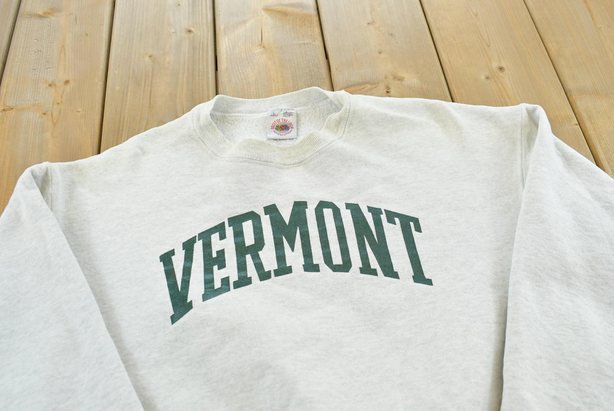 Vintage 1990s Fruit of the Loom Supercotton Vermont Souvenir Crewneck Cropped Sweatshirt Mens L from propervintagecanada