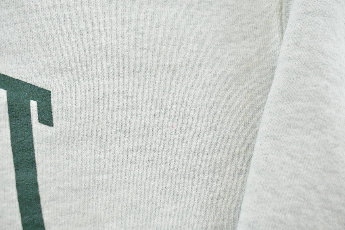 Vintage 1990s Fruit of the Loom Supercotton Vermont Souvenir Crewneck Cropped Sweatshirt Mens L from propervintagecanada