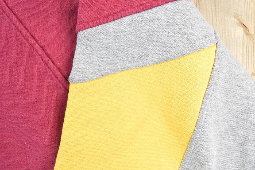 Vintage 1990s Galt Sand Iowa State University Collegiate Crewneck / Embroidered / NCAA Sweatshirt / Sportswear / Americana from propervintagecanada