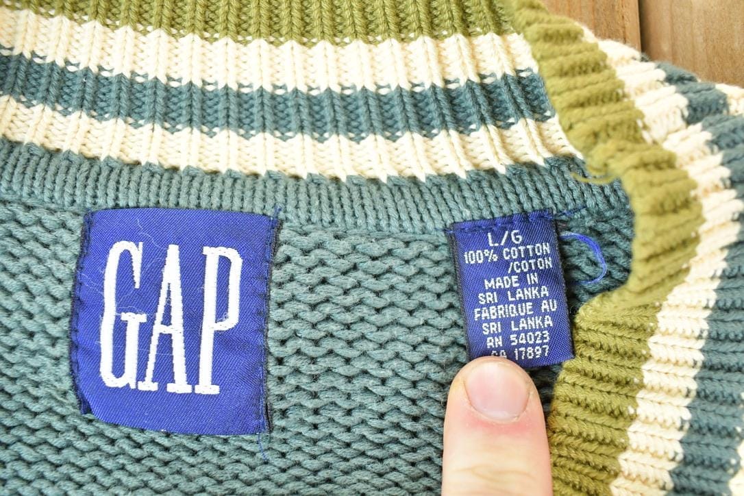 Vintage 1990s Gap V Neck Knit Cable Knit 100% Cotton Sweater Made InMen's Large from propervintagecanada