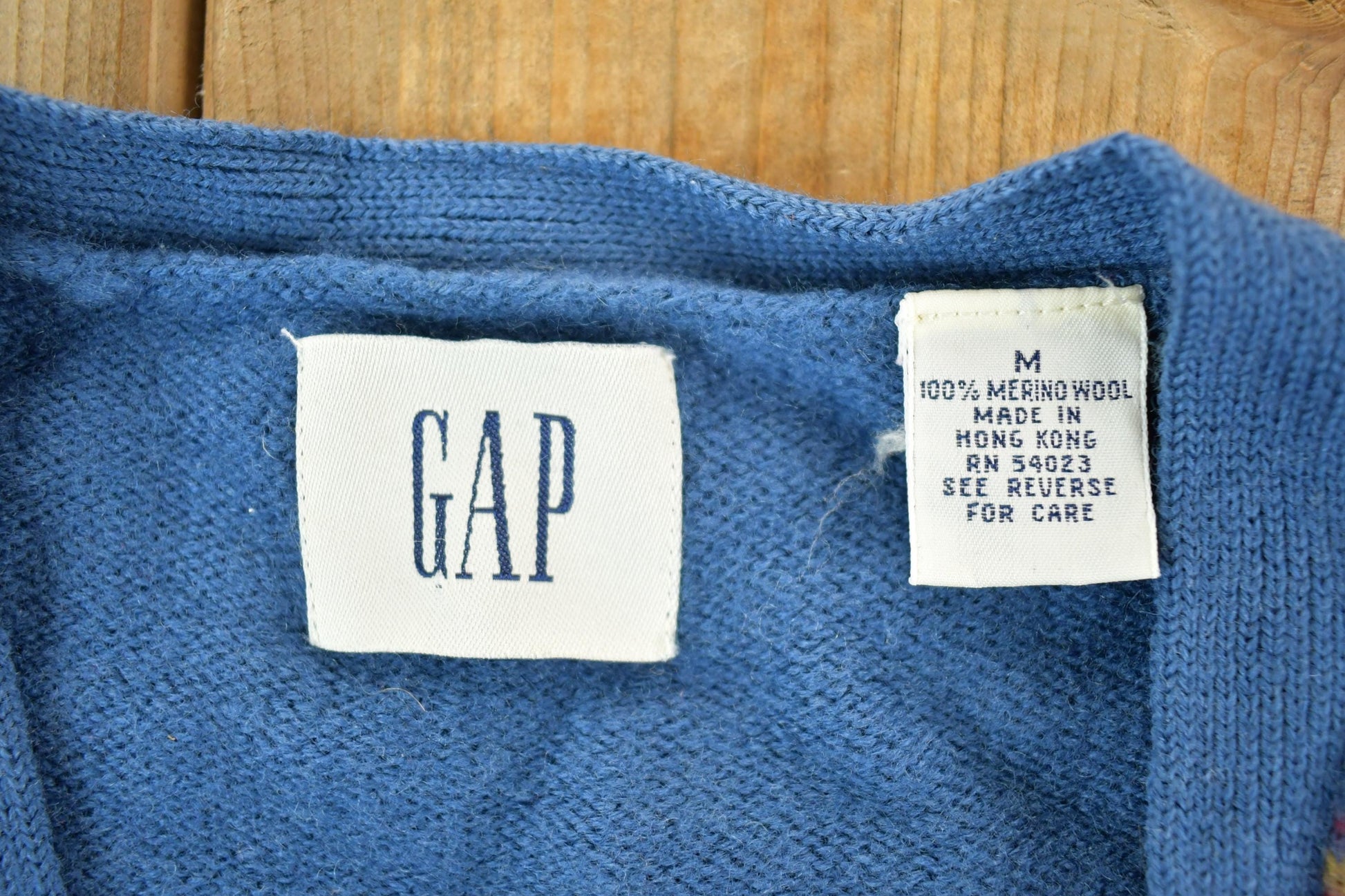 Vintage 1990s Gap Wool Knit Abstract Sweater Vest Mens M from propervintagecanada