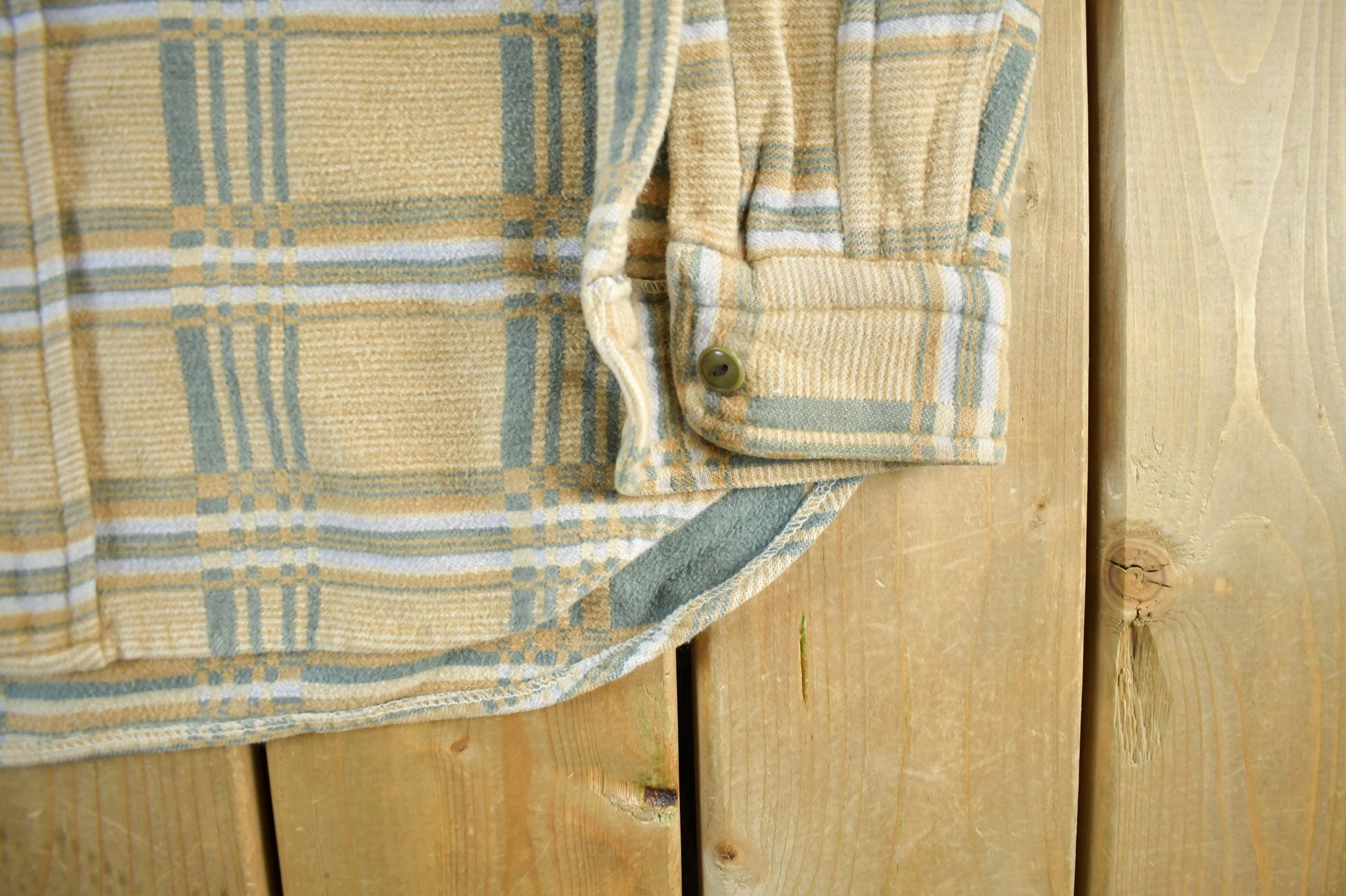 Vintage 1990s Gateway Plaid Button Up Flannel Shirt Men's Large from propervintagecanada