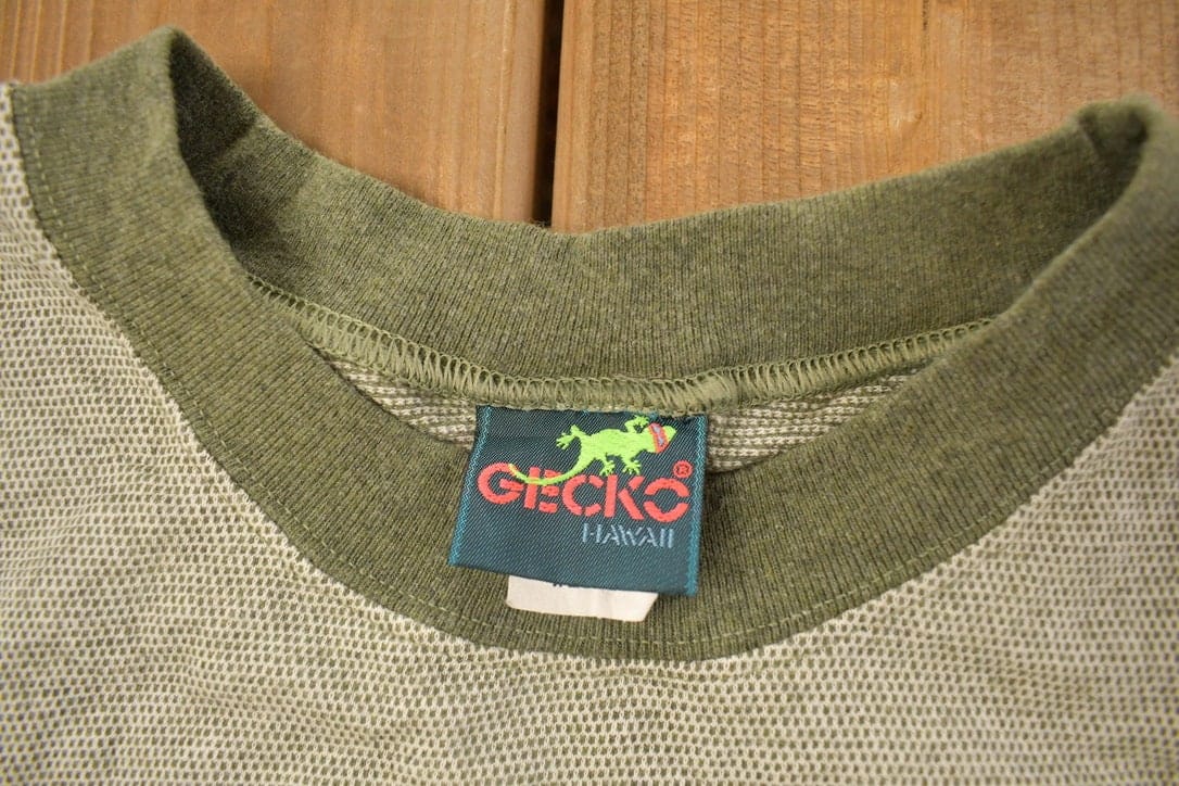 Vintage 1990s Gecko Hawaii Graphic Logo T Shirt Men's XL from propervintagecanada
