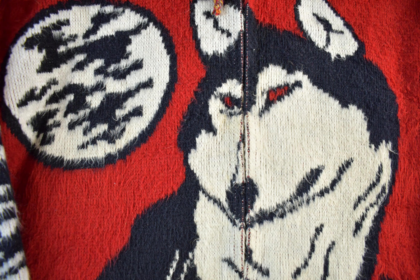 Vintage 1990s Genesis Wolf Ecuadorian Wool Knit Full Zip Hooded Sweater Men's XL from propervintagecanada