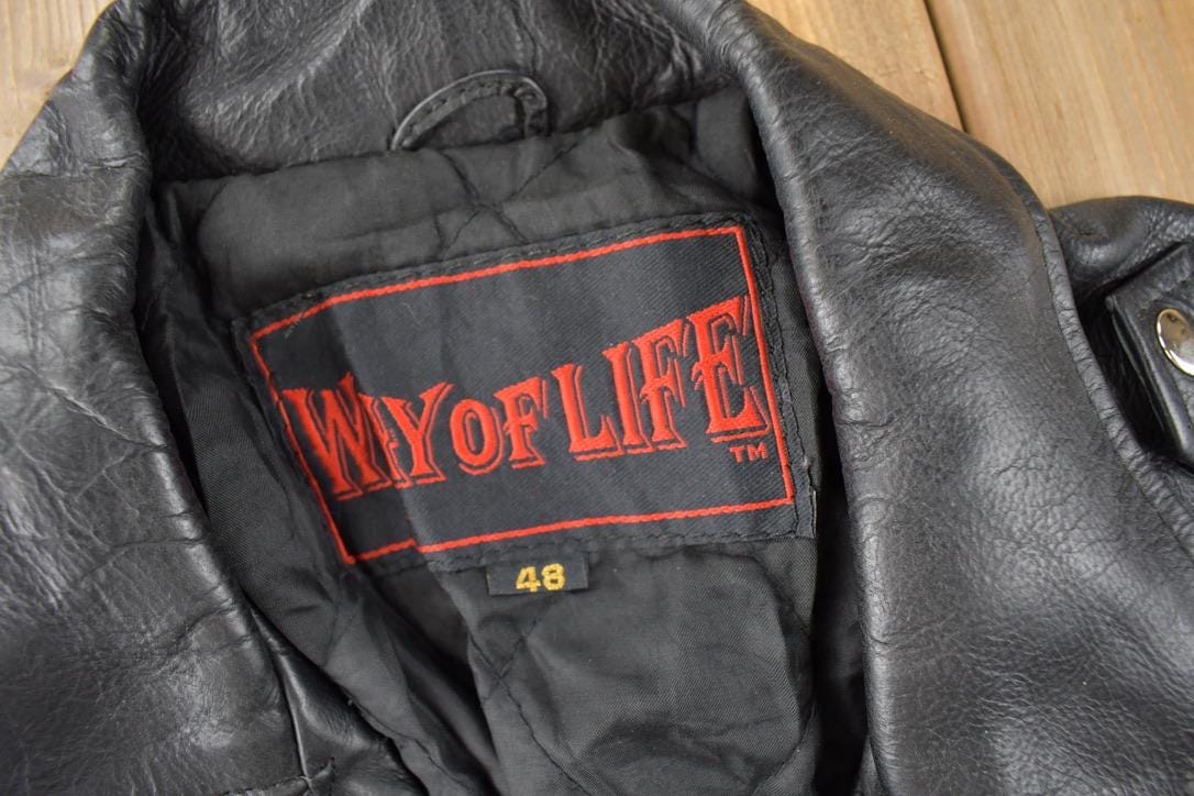 Vintage 1990s Genuine Leather Heavy Weight Biker Jacket Men's M from propervintagecanada