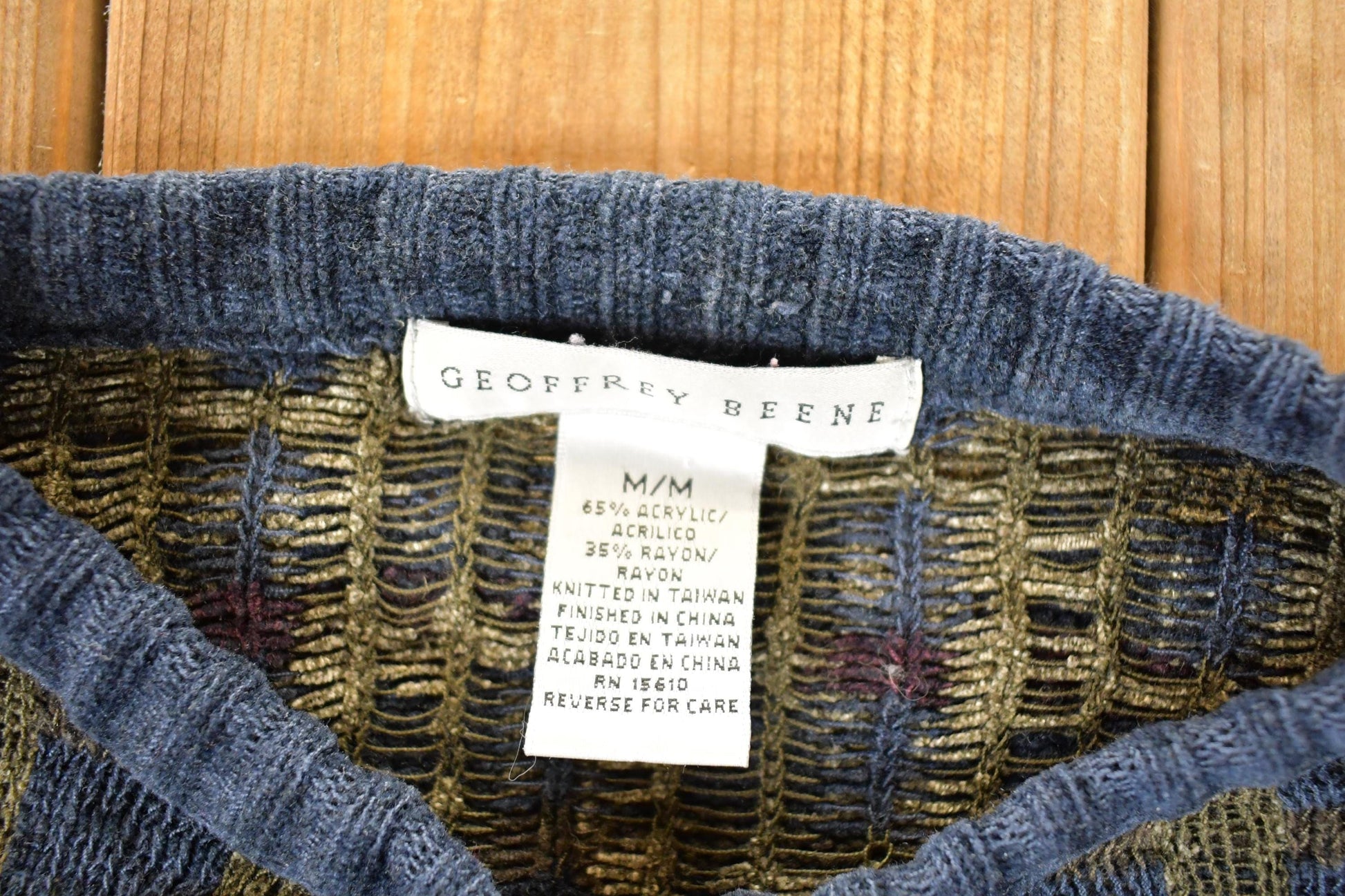 Vintage 1990s Geoffrey Beene Knit Crewneck Sweater Mens L from propervintagecanada