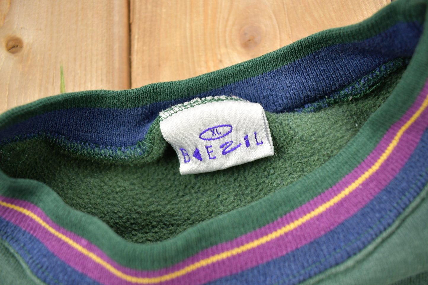 Vintage 1990s George Mason University Collegiate Crewneck Men's Large from propervintagecanada