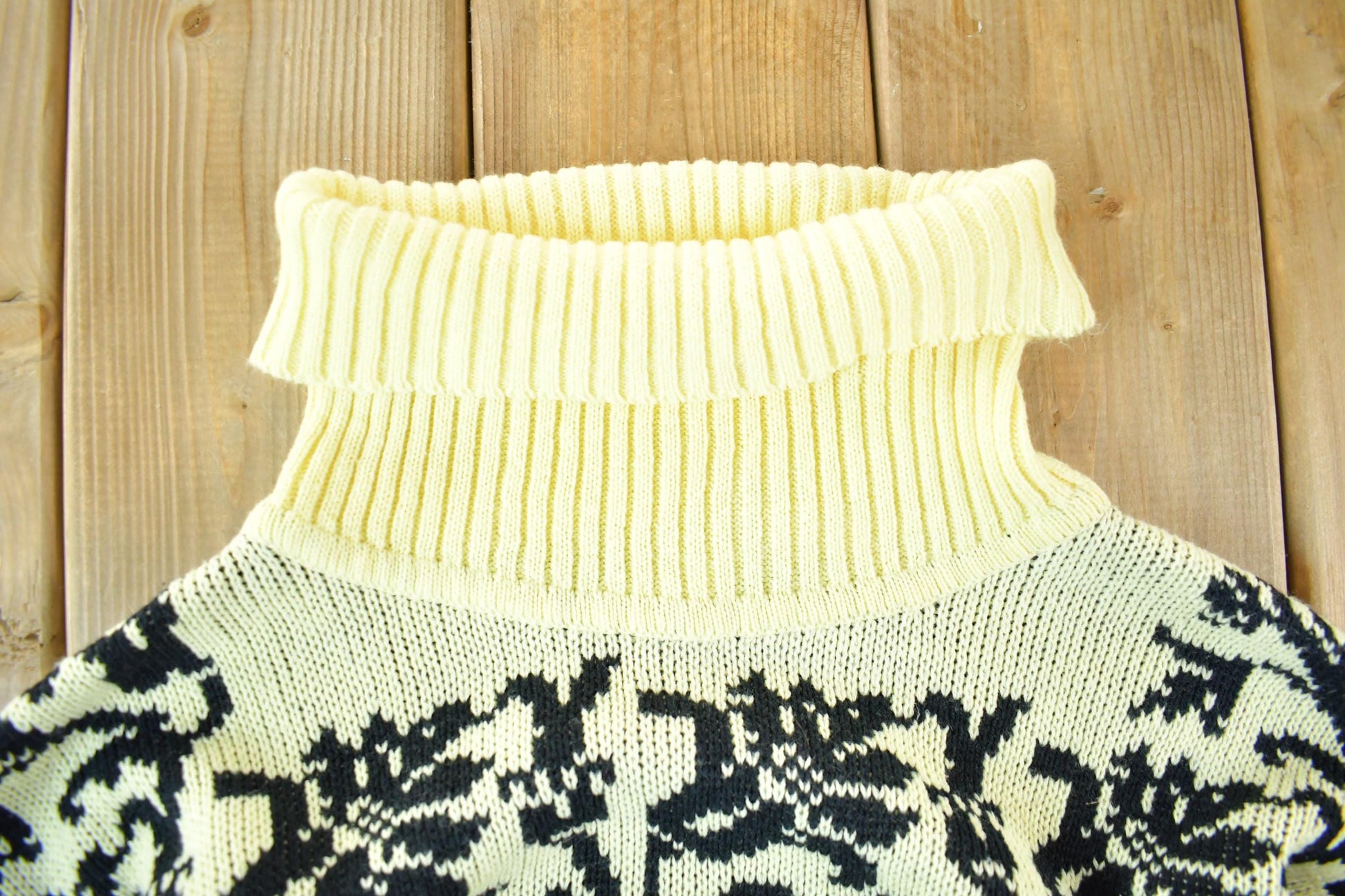 Vintage 1990s Gerard Martin Turtleneck Knit Sweater Women's Medium from propervintagecanada