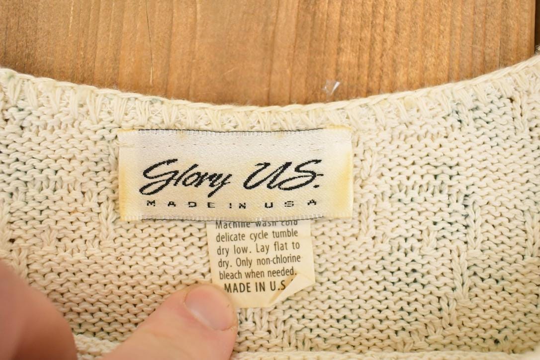 Vintage 1990s Glory Us Floral Knit Crewneck Sweater Women's Cropped M from propervintagecanada