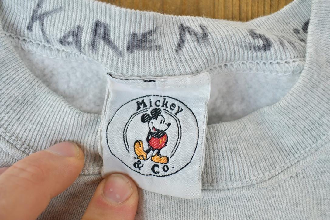 Vintage 1990s Goofy Disney Goofin Around Crewneck Men's Large from propervintagecanada