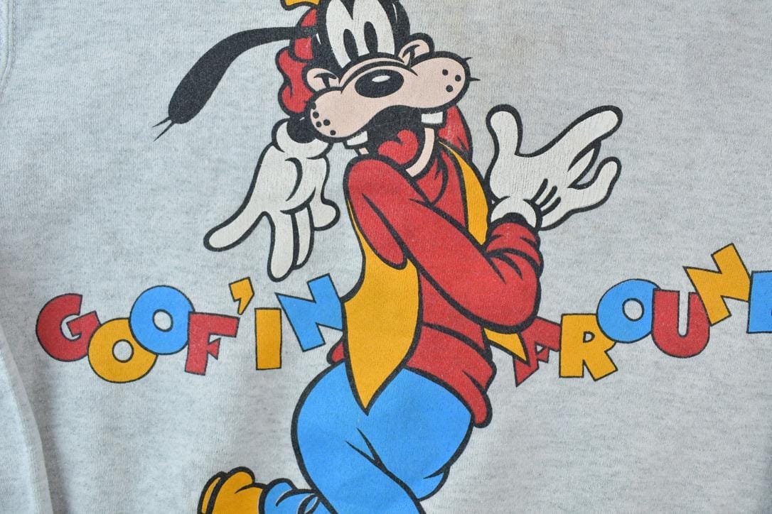 Vintage 1990s Goofy Disney Goofin Around Crewneck Men's Large from propervintagecanada