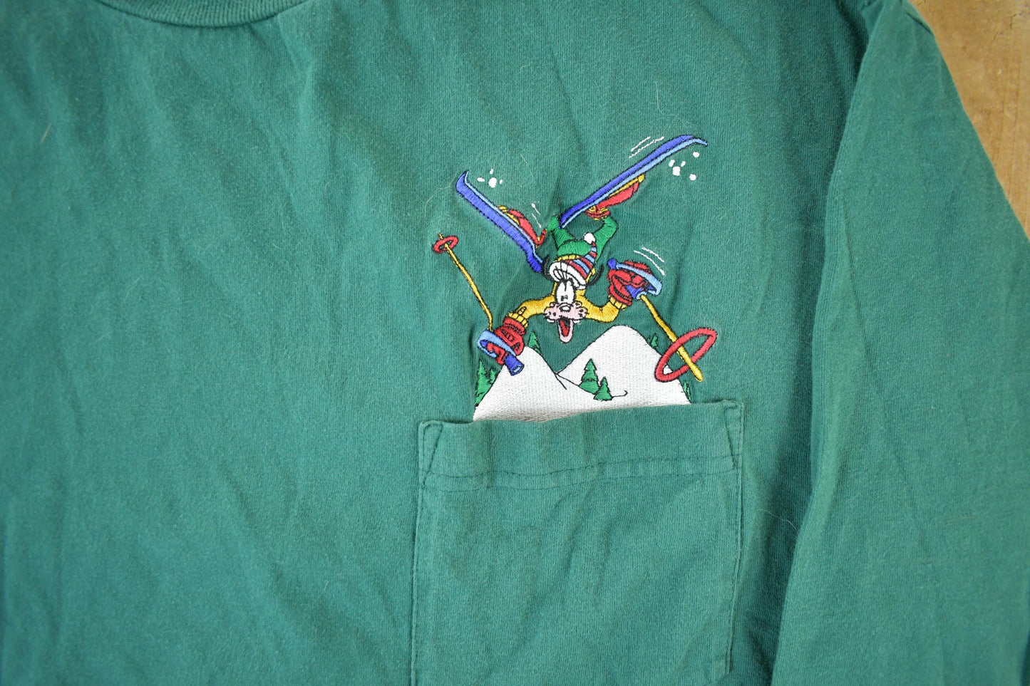 Vintage 1990s Goofy Skiing Disney Long Sleeve T Shirt Men's Large from propervintagecanada